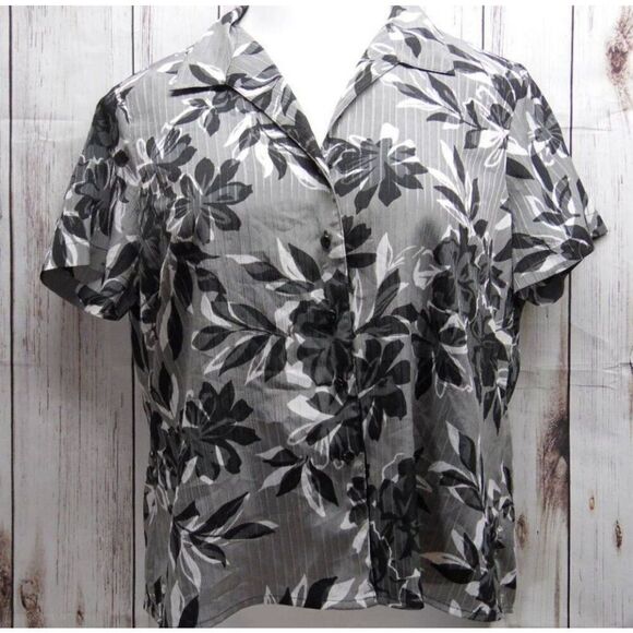 Covington Shirt Ladies Large Petite Button Front Short Sleeve Gray Black Floral - Picture 3 of 9